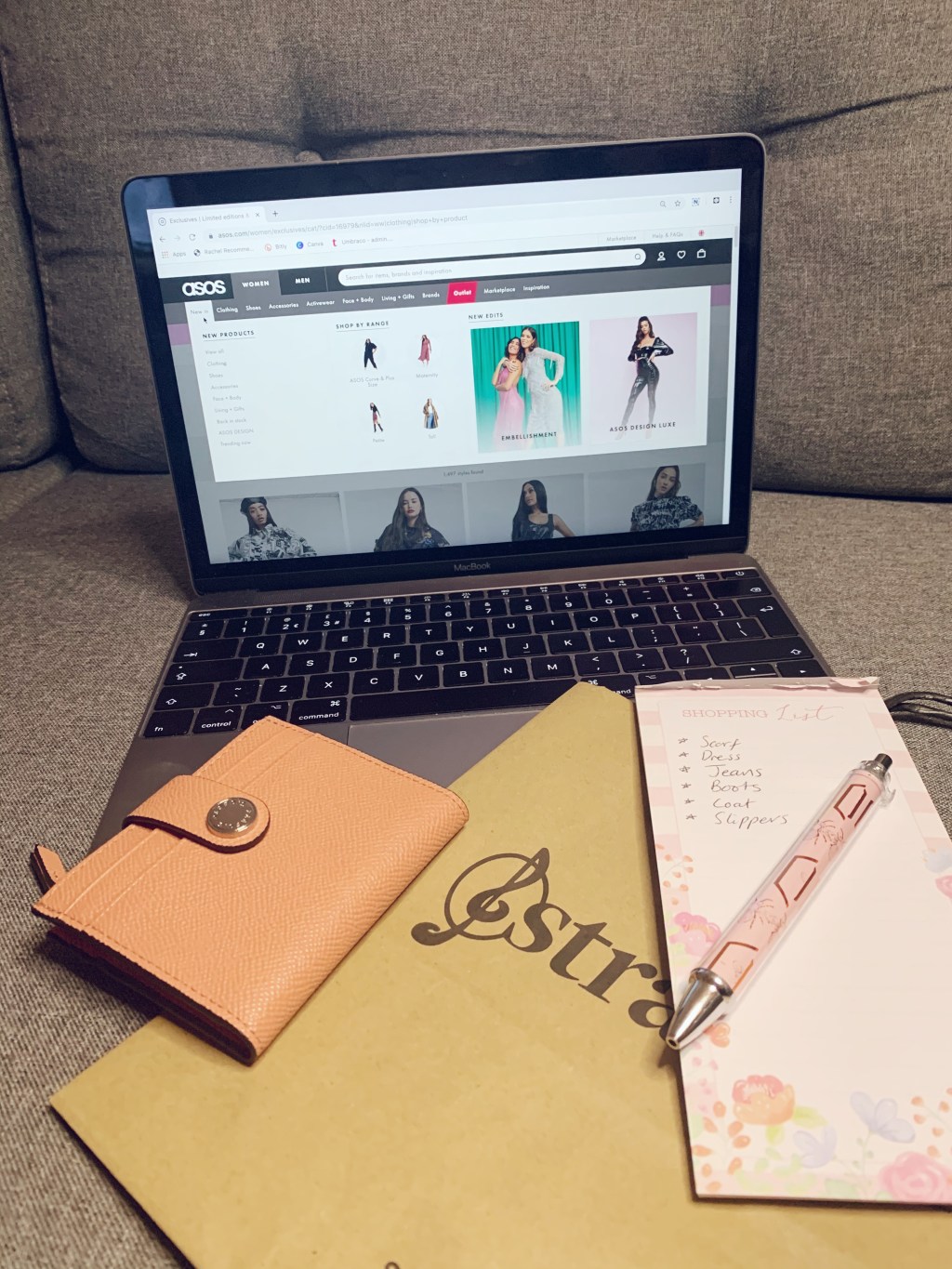 rachel recommends shopping