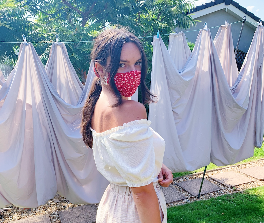 How to Wear a Face Mask (And Look&nbsp;Cute)